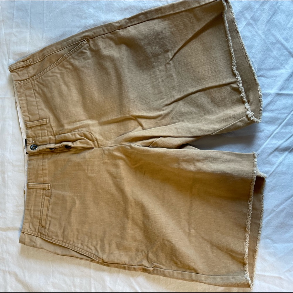 9-inch Mens Khaki Shorts
